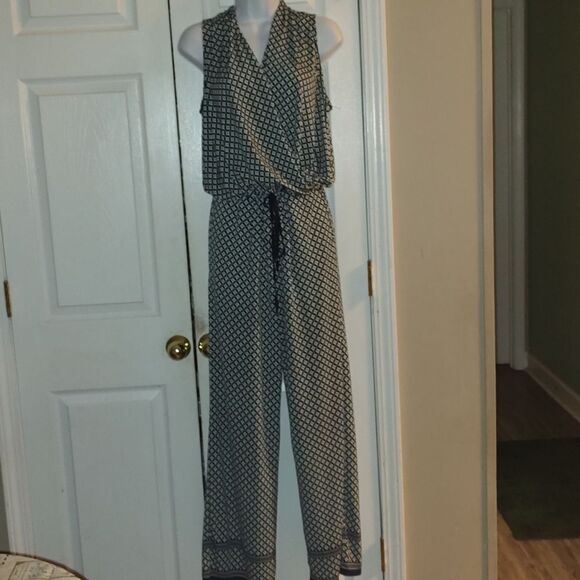 Max Studio  navy green white faux wrap floral print jumpsuit long romper  Sz S - Picture 1 of 8